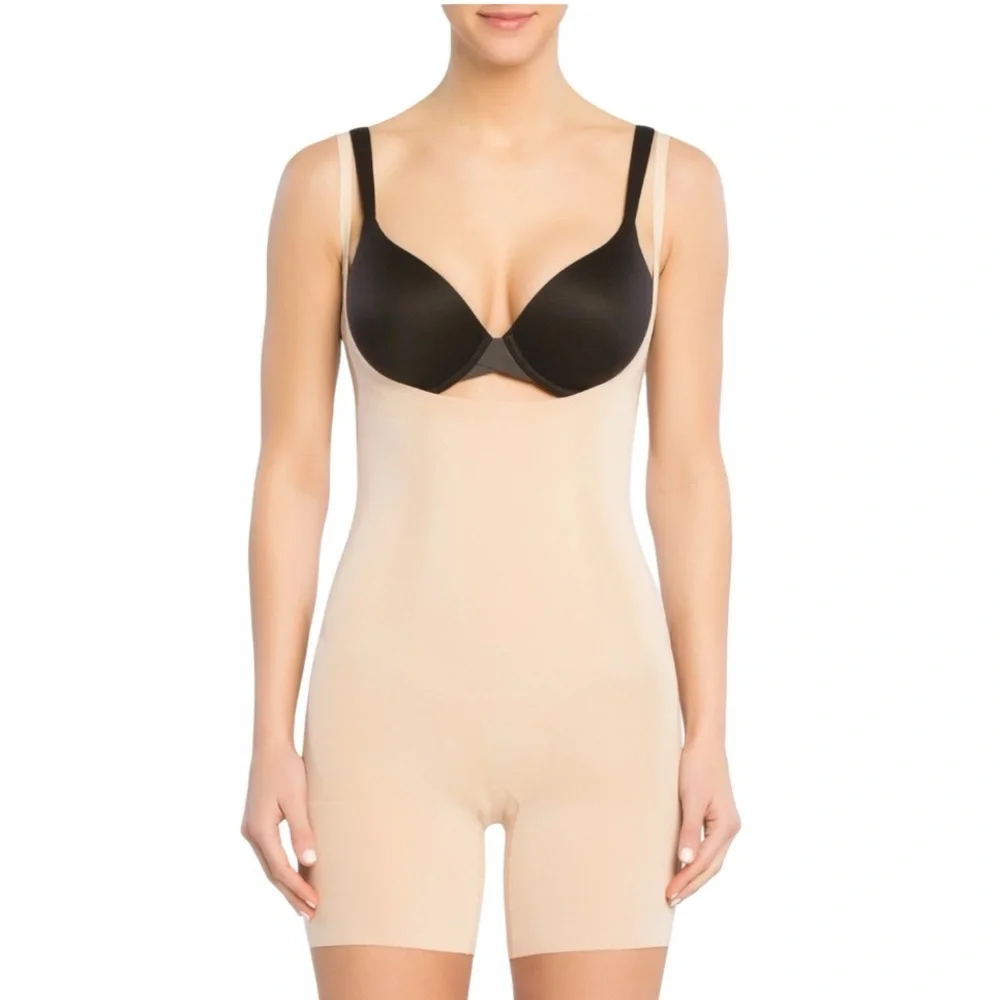 SPANXsculpt™ OnCore Open-Bust Mid-Thigh Bodysuit